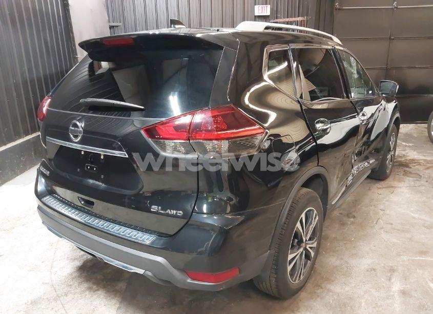 Photo 4 of 2018 Nissan Rogue SL (VIN 5N1AT2MV4JC835950)