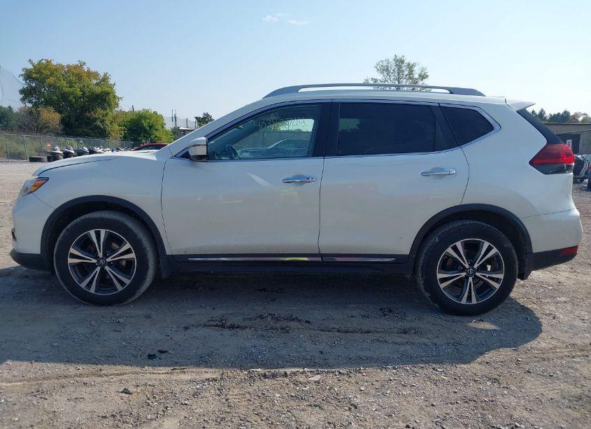 Photo 15 of 2018 Nissan Rogue SL (VIN 5N1AT2MV4JC850240)