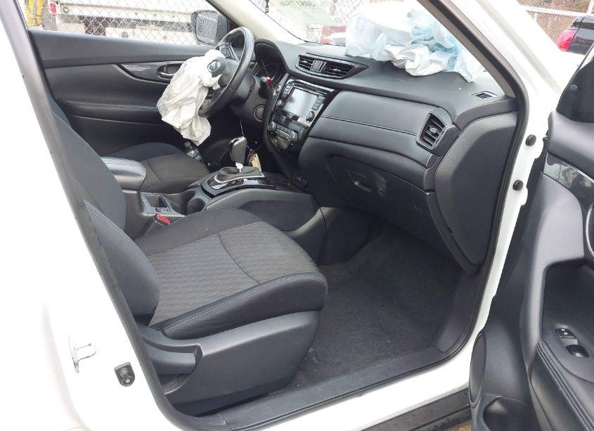 Photo 5 of 2019 Nissan Rogue SV (VIN 5N1AT2MV4KC705572)