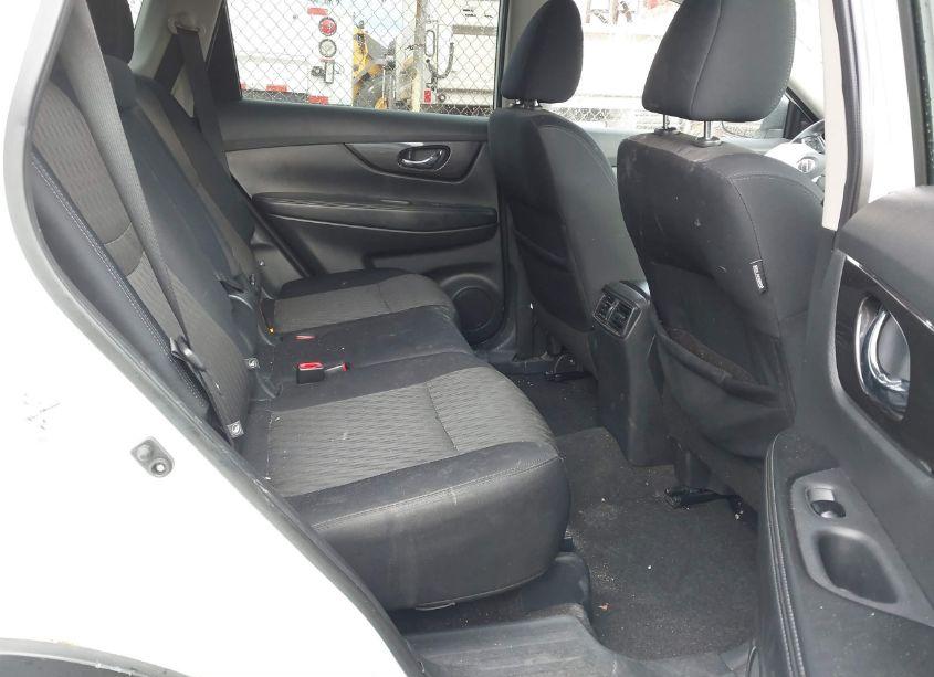 Photo 8 of 2019 Nissan Rogue SV (VIN 5N1AT2MV4KC705572)