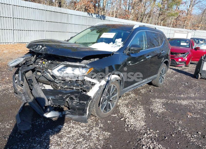 Photo 2 of 2019 Nissan Rogue SL (VIN 5N1AT2MV4KC713297)
