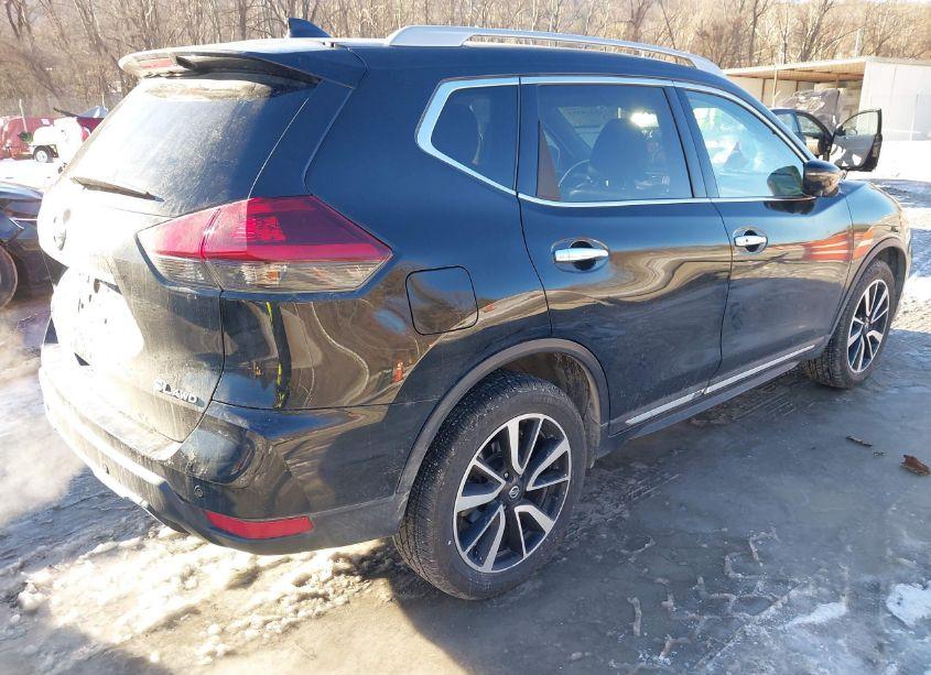 Photo 4 of 2019 Nissan Rogue SL (VIN 5N1AT2MV4KC766114)