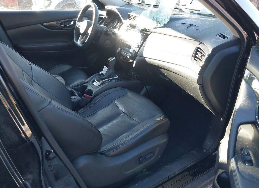 Photo 5 of 2019 Nissan Rogue SL (VIN 5N1AT2MV4KC766114)