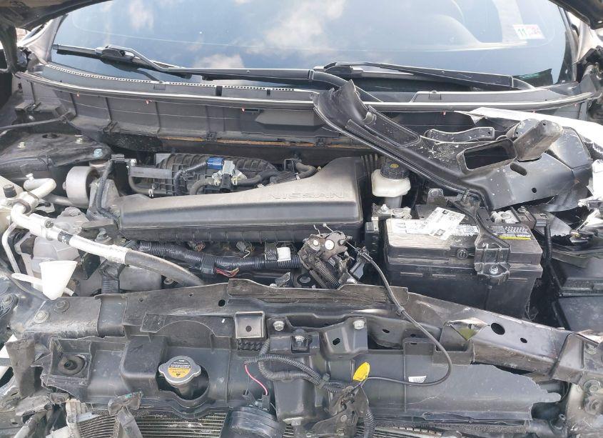 Photo 10 of 2019 Nissan Rogue S (VIN 5N1AT2MV4KC798688)