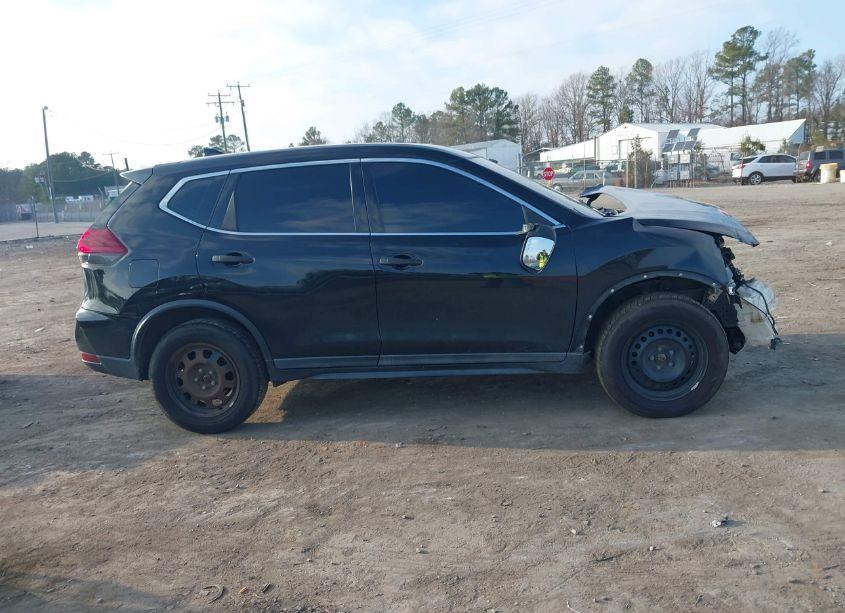 Photo 13 of 2019 Nissan Rogue S (VIN 5N1AT2MV4KC798688)