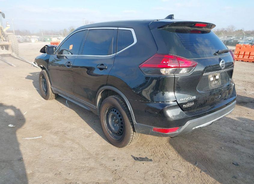 Photo 3 of 2019 Nissan Rogue S (VIN 5N1AT2MV4KC798688)