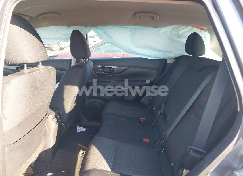 Photo 8 of 2019 Nissan Rogue S (VIN 5N1AT2MV4KC798805)