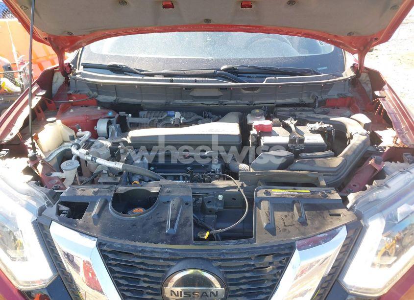 Photo 10 of 2019 Nissan Rogue SV (VIN 5N1AT2MV4KC804876)