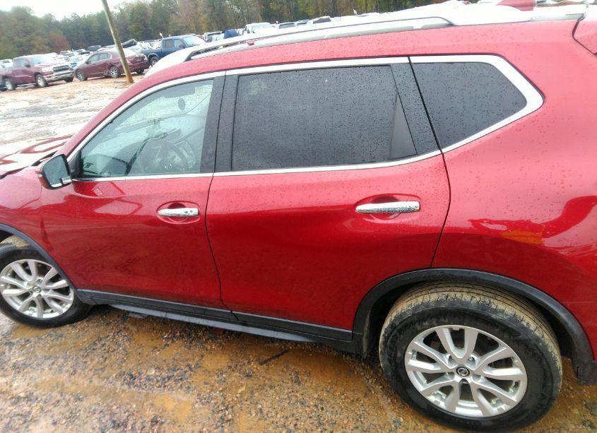 Photo 14 of 2019 Nissan Rogue SV (VIN 5N1AT2MV4KC808054)