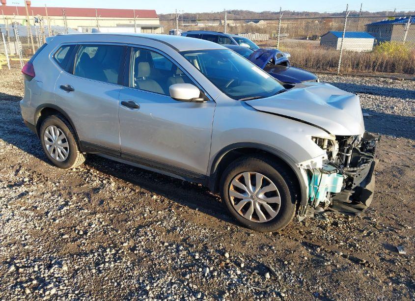 2019 Nissan Rogue S (VIN 5N1AT2MV4KC812475) main photo