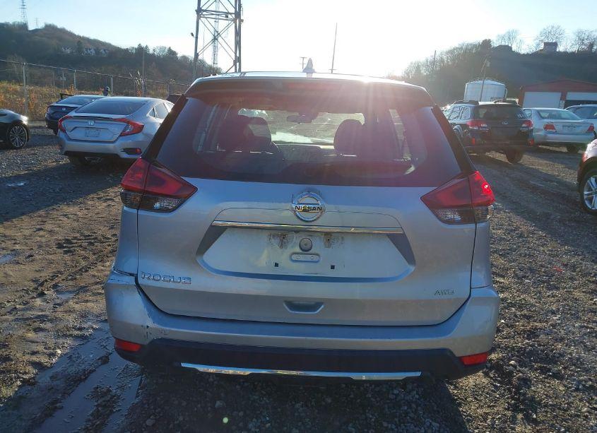 Photo 16 of 2019 Nissan Rogue S (VIN 5N1AT2MV4KC812475)