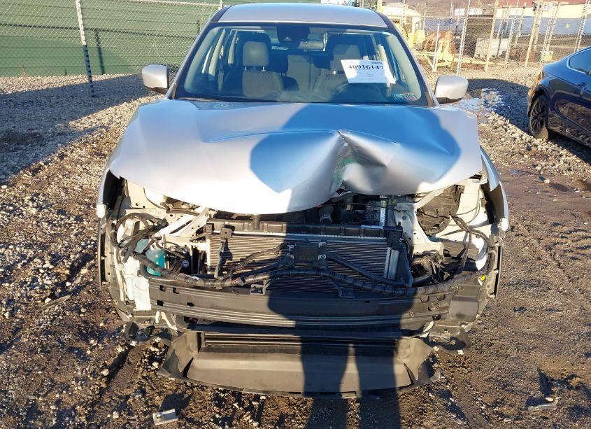 Photo 6 of 2019 Nissan Rogue S (VIN 5N1AT2MV4KC812475)