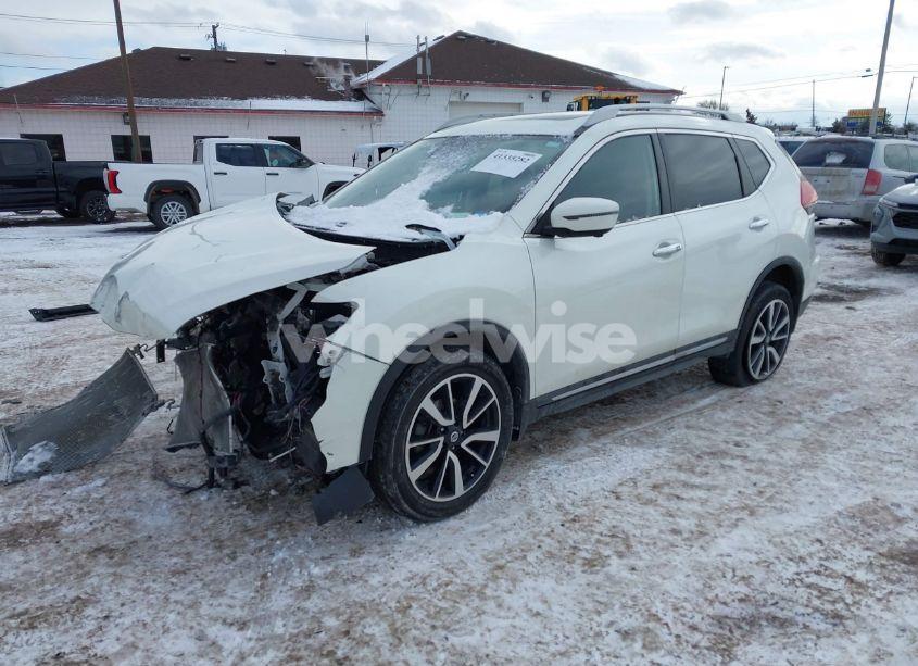 Photo 2 of 2019 Nissan Rogue SL (VIN 5N1AT2MV4KC815652)
