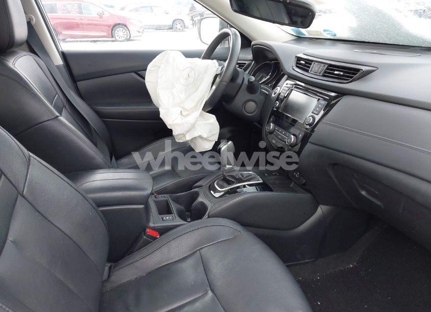 Photo 5 of 2019 Nissan Rogue SL (VIN 5N1AT2MV4KC815652)