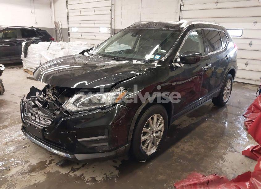 Photo 2 of 2019 Nissan Rogue SV (VIN 5N1AT2MV4KC844343)