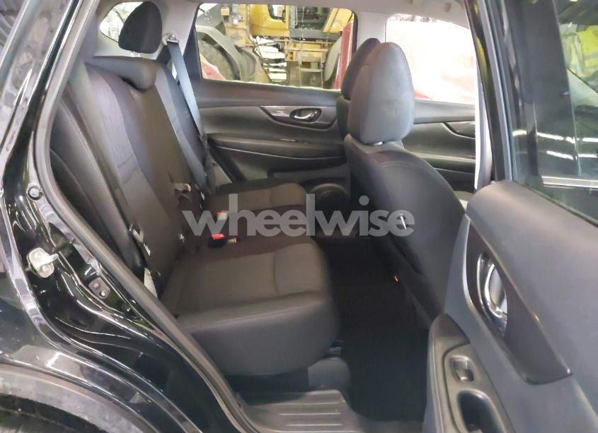 Photo 8 of 2019 Nissan Rogue SV (VIN 5N1AT2MV4KC844343)