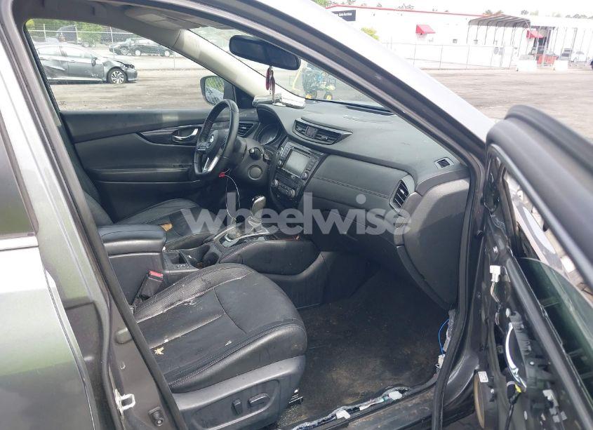 Photo 5 of 2020 Nissan Rogue SL INTELLIGENT AWD (VIN 5N1AT2MV4LC725628)