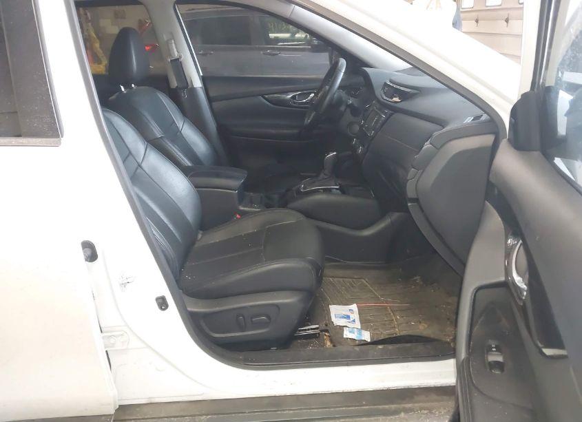 Photo 5 of 2020 Nissan Rogue SL INTELLIGENT AWD (VIN 5N1AT2MV4LC751338)