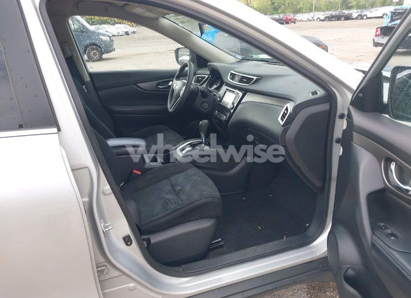 Photo 5 of 2014 Nissan Rogue SV (VIN 5N1AT2MV5EC775473)