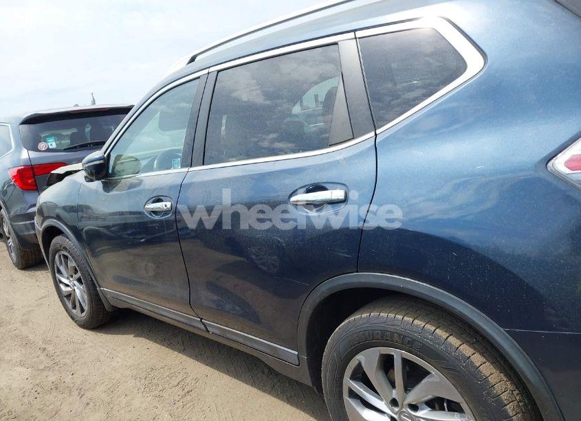 Photo 14 of 2015 Nissan Rogue SL (VIN 5N1AT2MV5FC780108)