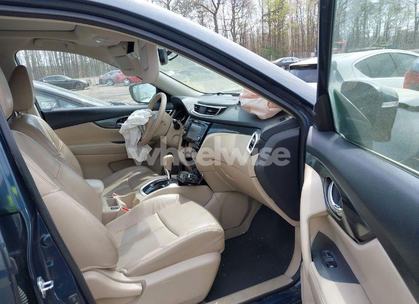 Photo 5 of 2015 Nissan Rogue SL (VIN 5N1AT2MV5FC780108)