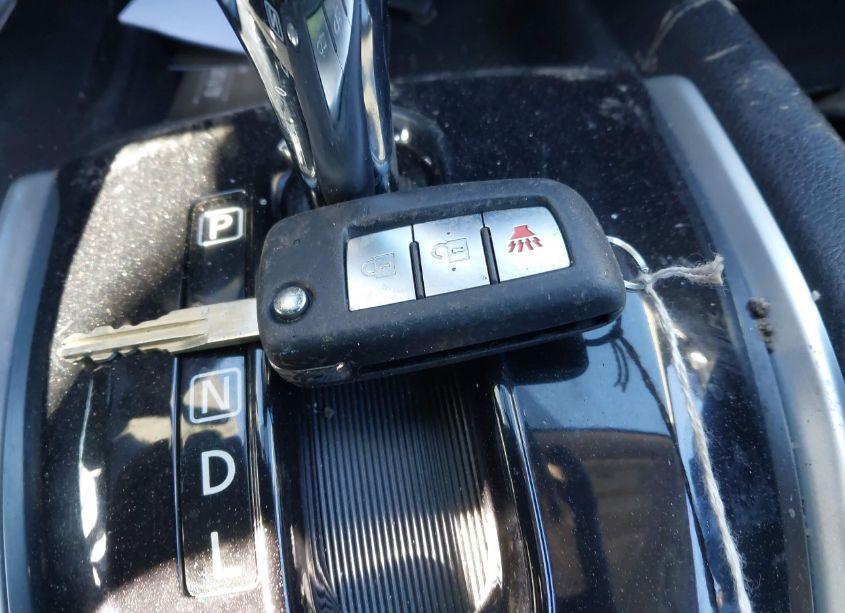 Photo 11 of 2015 Nissan Rogue S (VIN 5N1AT2MV5FC781775)