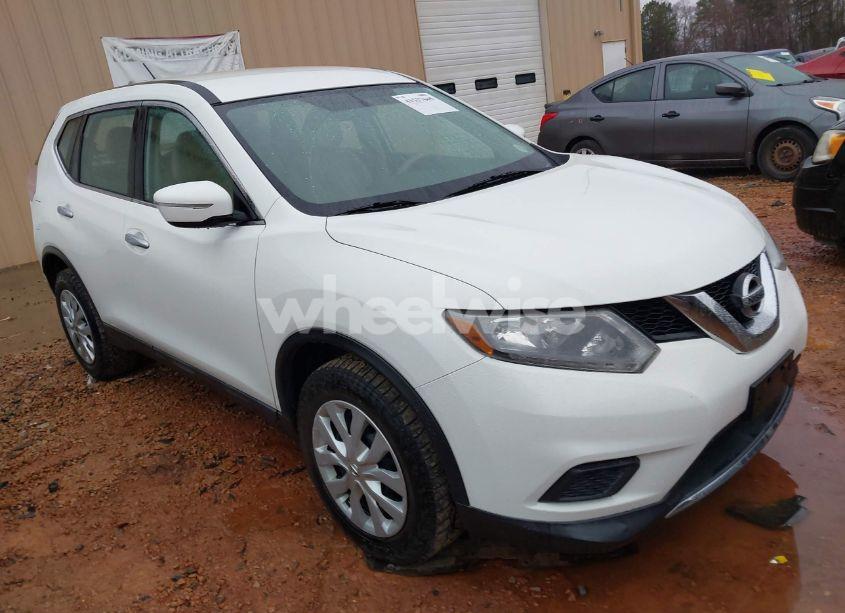 2015 Nissan Rogue S (VIN 5N1AT2MV5FC814869) main photo