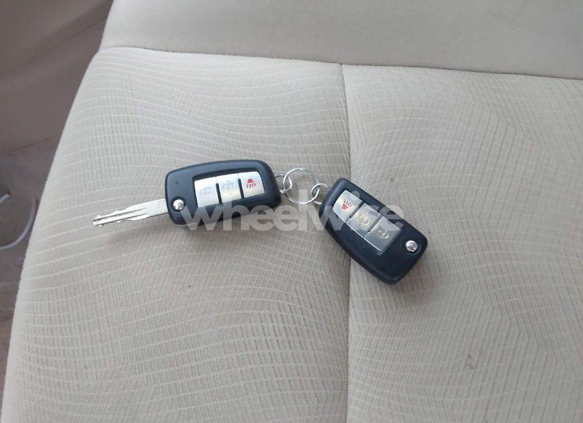 Photo 11 of 2015 Nissan Rogue S (VIN 5N1AT2MV5FC814869)