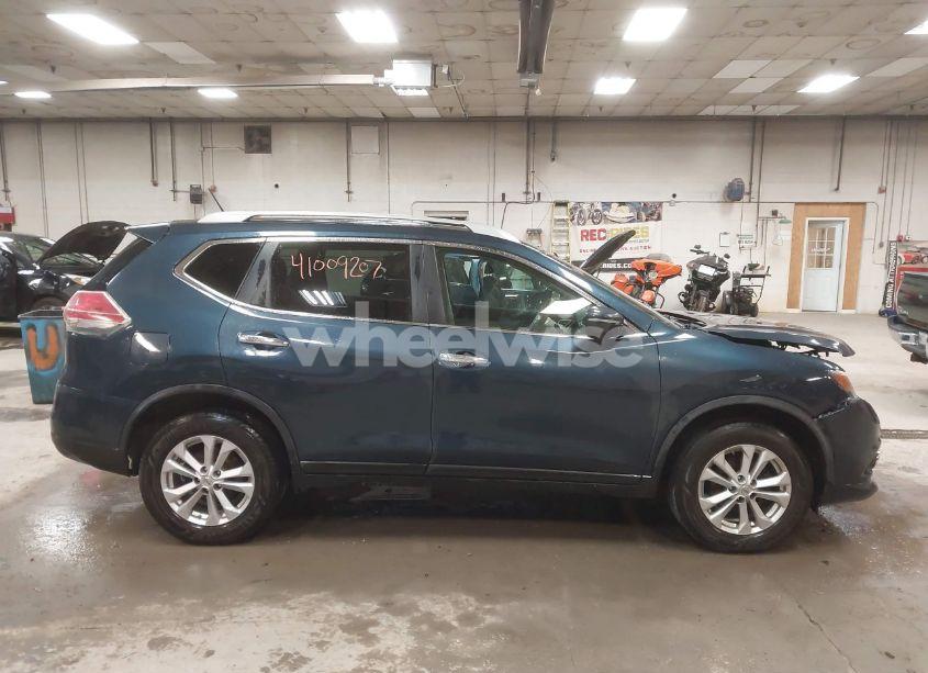 Photo 13 of 2015 Nissan Rogue SV (VIN 5N1AT2MV5FC903163)