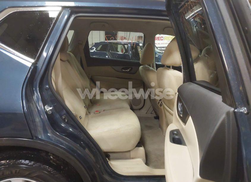 Photo 8 of 2015 Nissan Rogue SV (VIN 5N1AT2MV5FC903163)