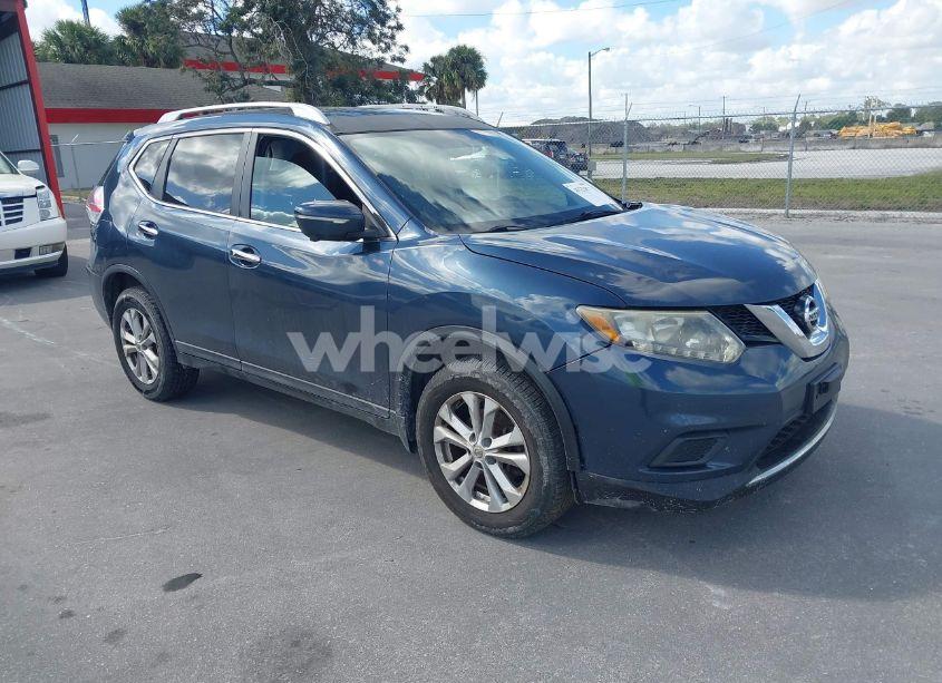 2015 Nissan Rogue SV (VIN 5N1AT2MV5FC927477) main photo