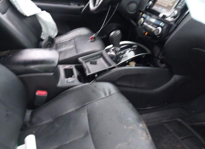 Photo 5 of 2016 Nissan Rogue SL (VIN 5N1AT2MV5GC766940)