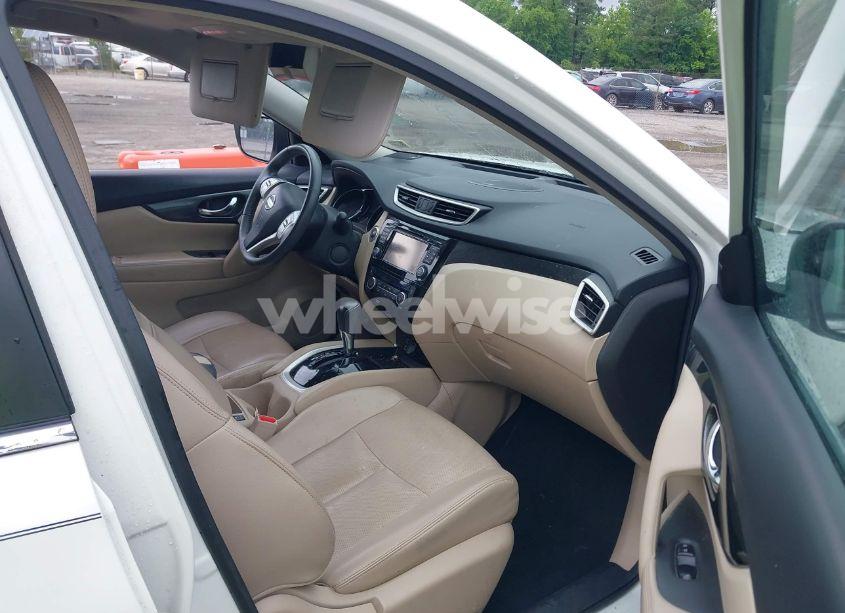 Photo 5 of 2016 Nissan Rogue SL (VIN 5N1AT2MV5GC771894)