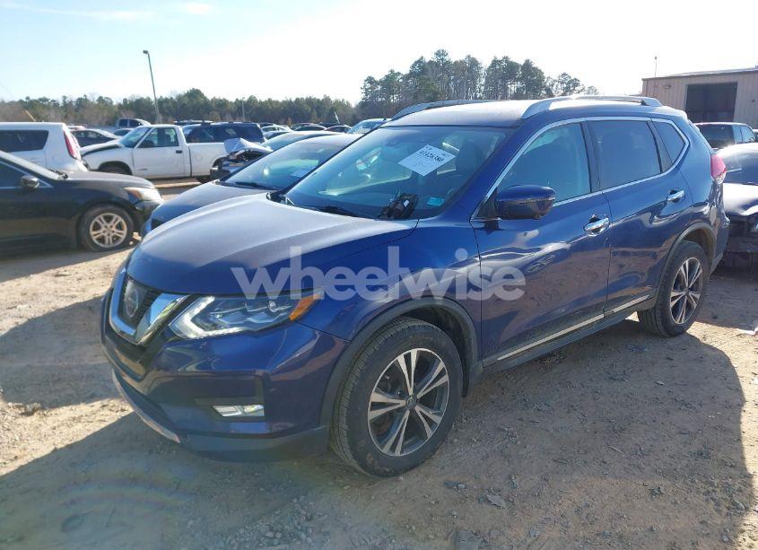 Photo 2 of 2017 Nissan Rogue SL (VIN 5N1AT2MV5HC743675)