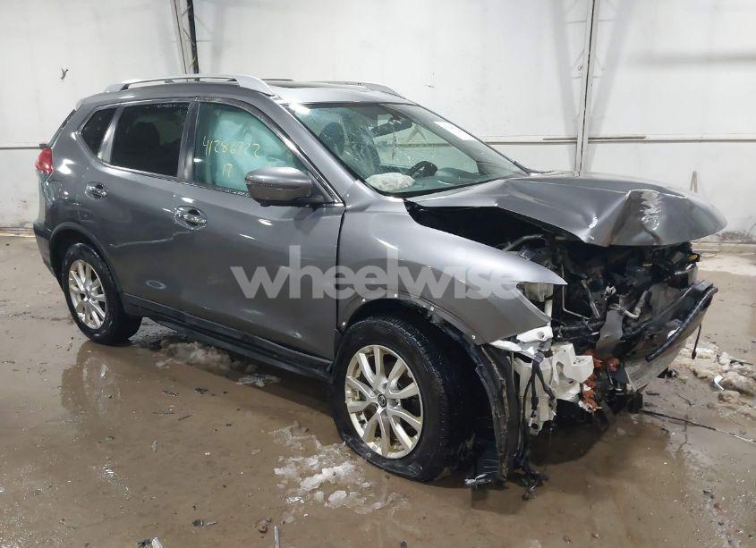 2017 Nissan Rogue SV (VIN 5N1AT2MV5HC760976) main photo