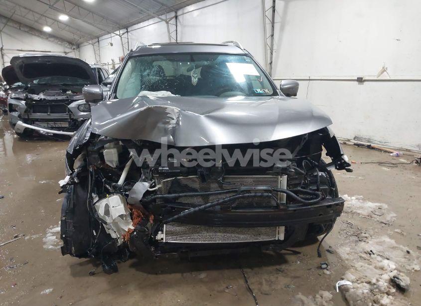 Photo 12 of 2017 Nissan Rogue SV (VIN 5N1AT2MV5HC760976)