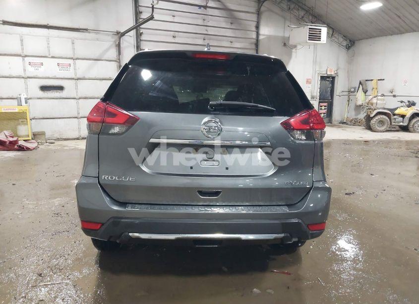 Photo 16 of 2017 Nissan Rogue SV (VIN 5N1AT2MV5HC760976)