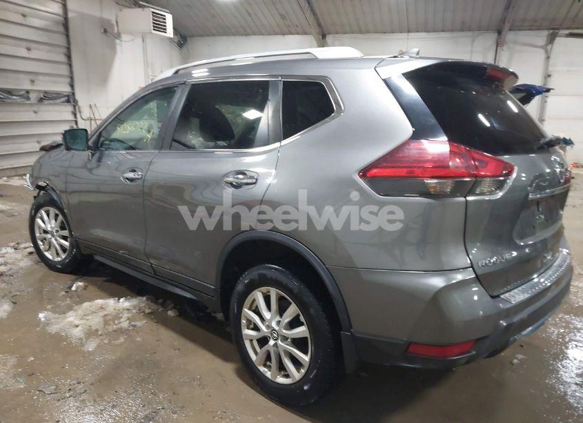 Photo 3 of 2017 Nissan Rogue SV (VIN 5N1AT2MV5HC760976)