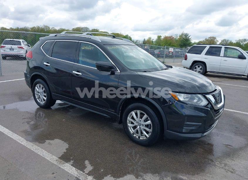 2017 Nissan Rogue SV (VIN 5N1AT2MV5HC848927) main photo