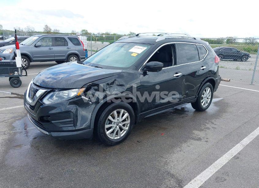 Photo 2 of 2017 Nissan Rogue SV (VIN 5N1AT2MV5HC848927)