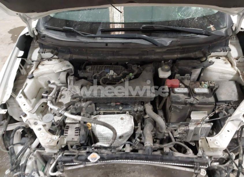 Photo 10 of 2017 Nissan Rogue SV (VIN 5N1AT2MV5HC853710)