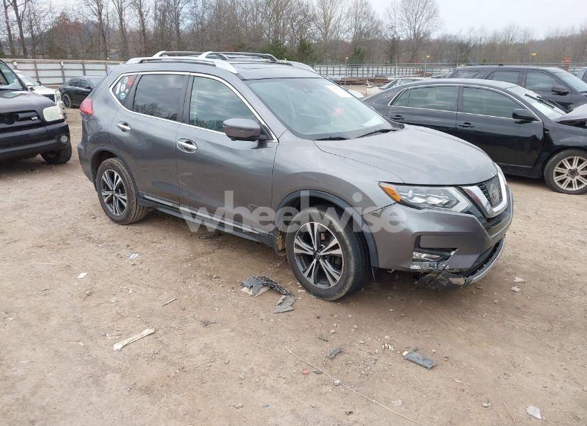 2017 Nissan Rogue SL (VIN 5N1AT2MV5HC859121) main photo