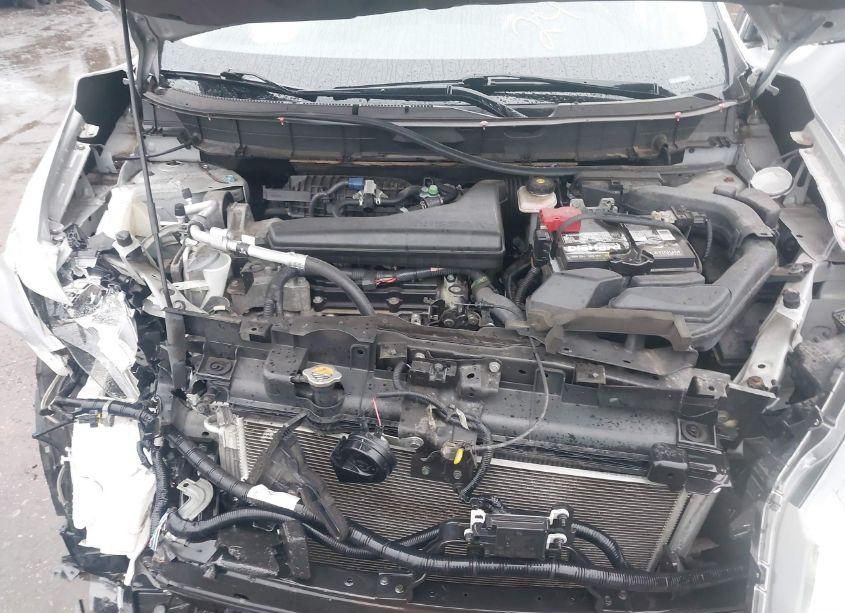 Photo 10 of 2017 Nissan Rogue SV (VIN 5N1AT2MV5HC879739)