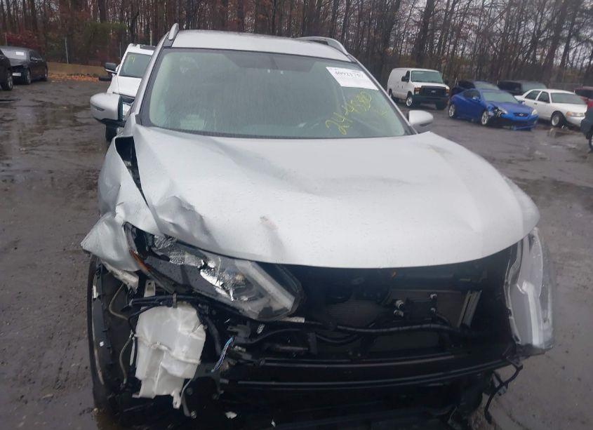 Photo 12 of 2017 Nissan Rogue SV (VIN 5N1AT2MV5HC879739)