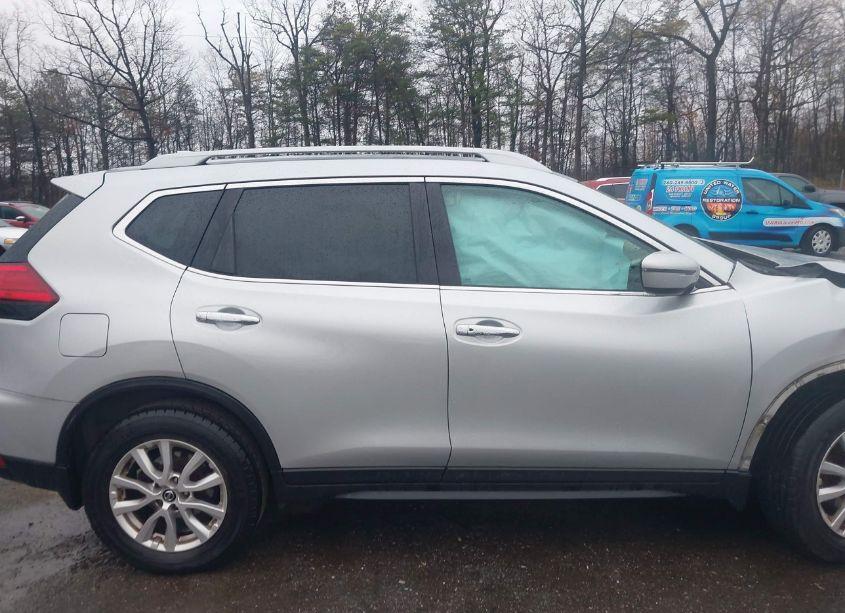 Photo 13 of 2017 Nissan Rogue SV (VIN 5N1AT2MV5HC879739)