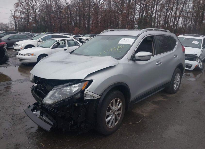 Photo 2 of 2017 Nissan Rogue SV (VIN 5N1AT2MV5HC879739)
