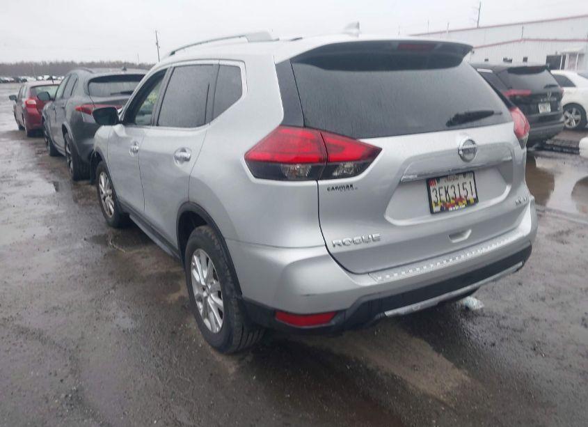 Photo 3 of 2017 Nissan Rogue SV (VIN 5N1AT2MV5HC879739)