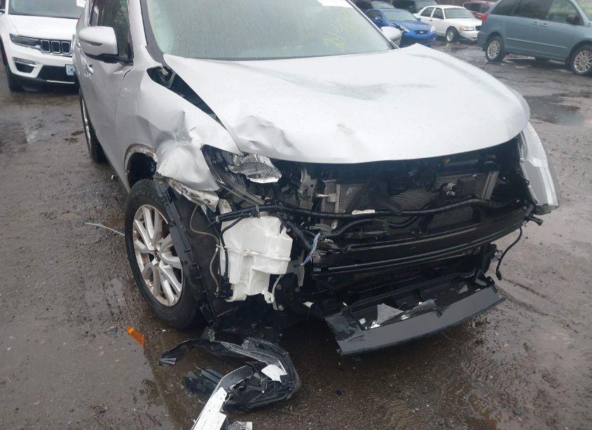 Photo 6 of 2017 Nissan Rogue SV (VIN 5N1AT2MV5HC879739)