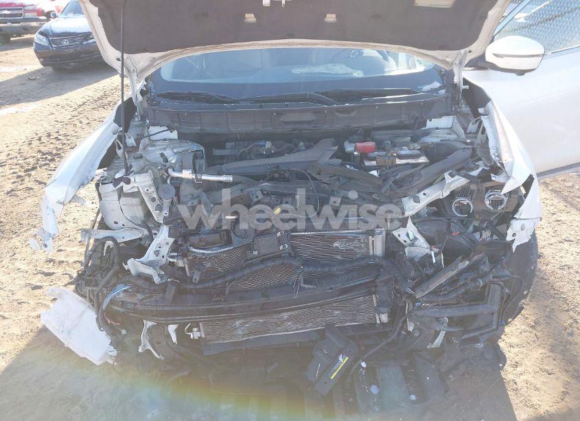 Photo 10 of 2017 Nissan Rogue SL (VIN 5N1AT2MV5HC892829)