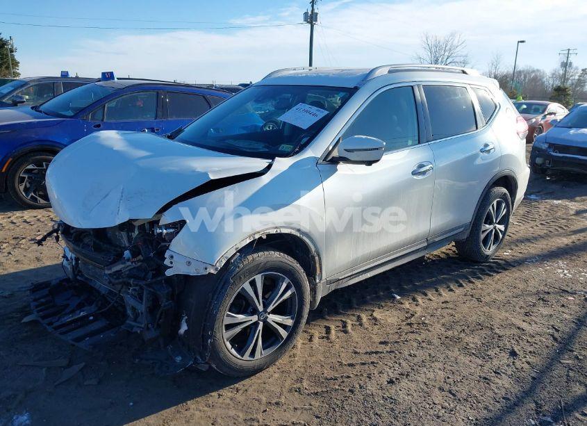Photo 2 of 2017 Nissan Rogue SL (VIN 5N1AT2MV5HC892829)